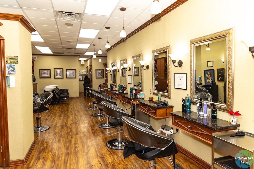 Salvatore Minardi Salon Madison 25